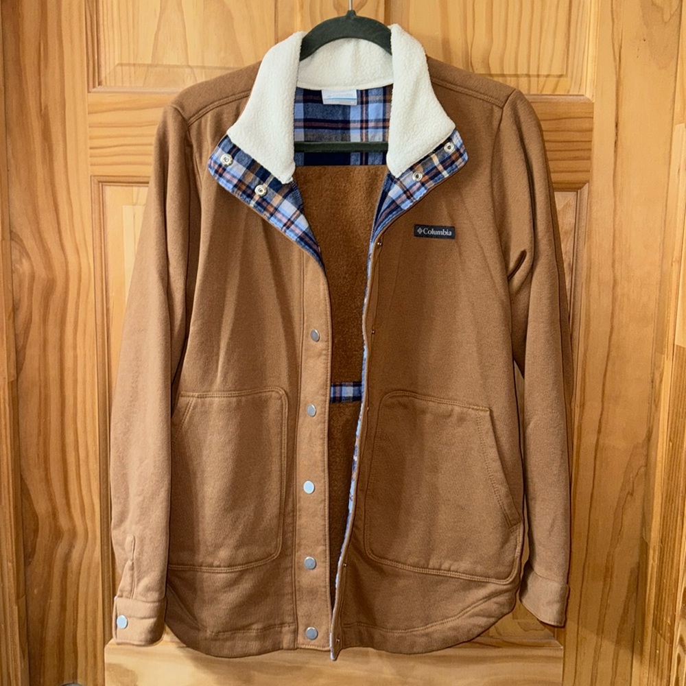 Columbia Size Medium Fleece Button Up Jacket With Tie Back